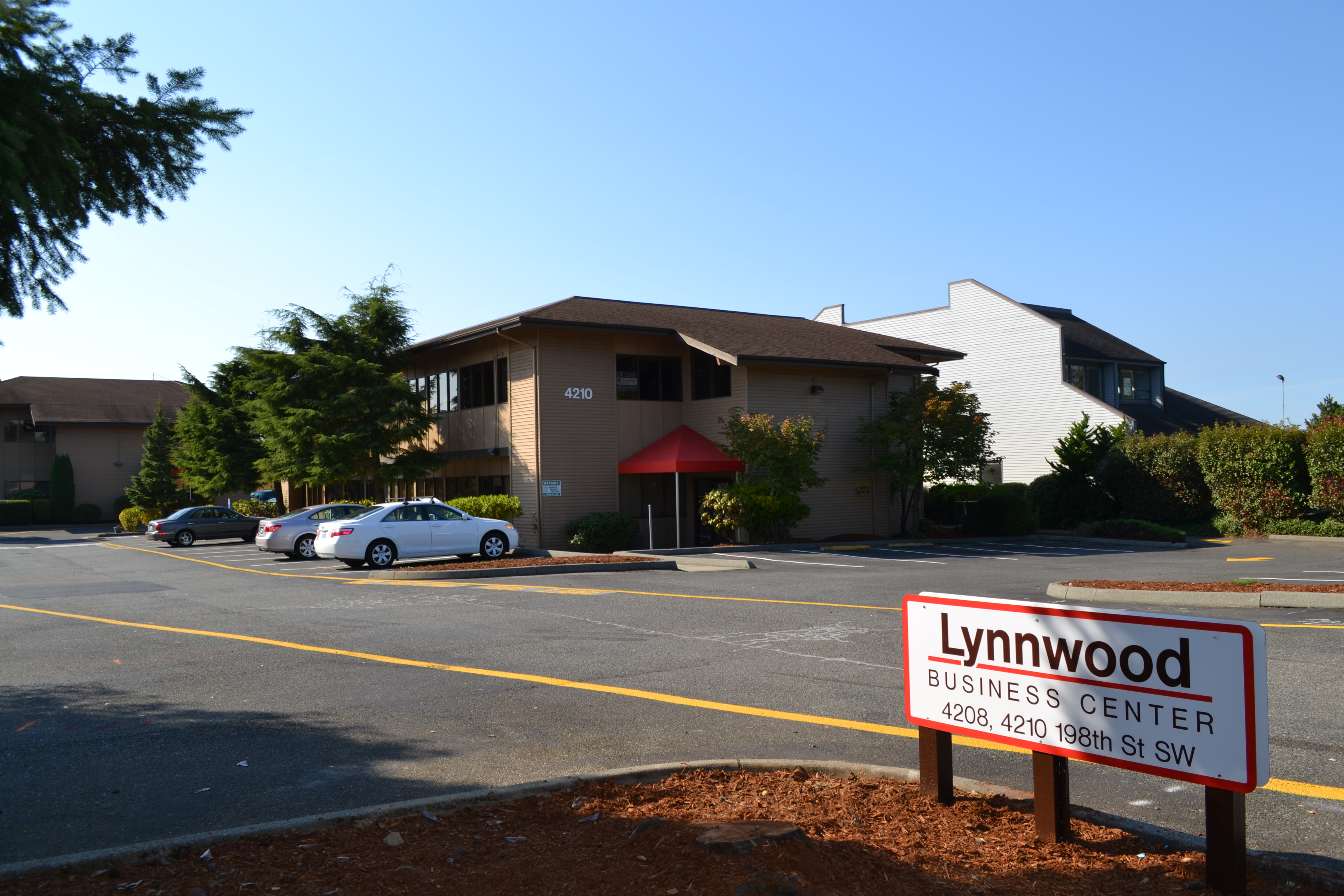 Lynnwood Business Center Welcomes New Tenants